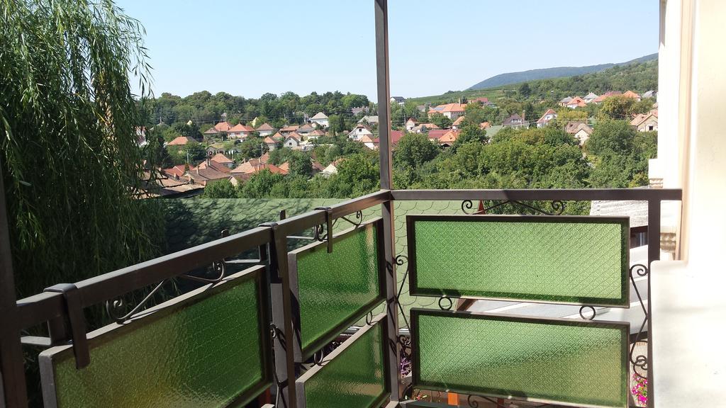 Domboldal Vendégház Noszvaj Esterno foto